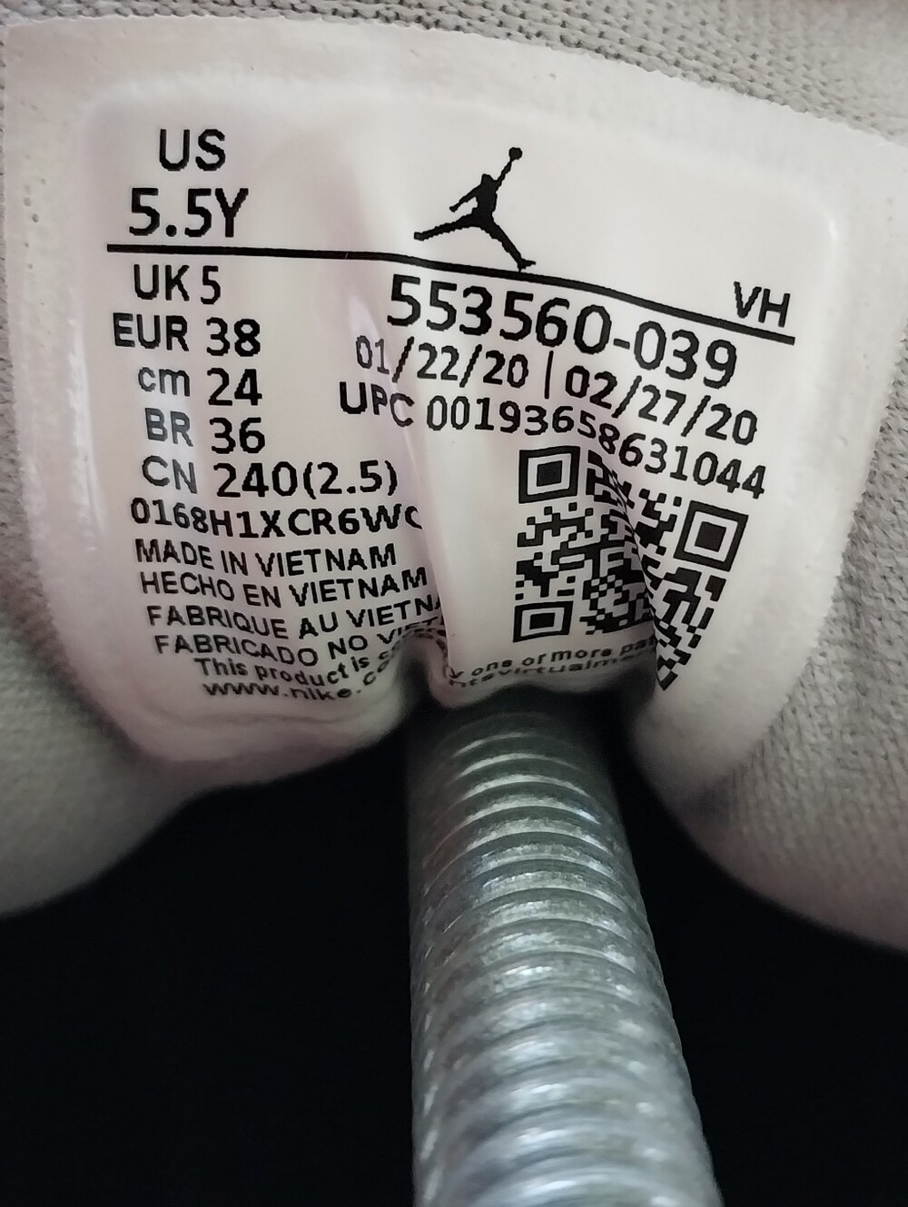 Pre-owned 2020 Jordan 1 Low - Picture 11 of 11